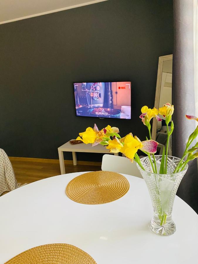 Apartment Ariella ยูร์มาลา ภายนอก รูปภาพ